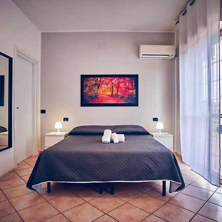 Travelershome 7Metri Guesthouse Ciampino Extérieur photo