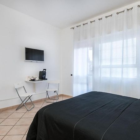 Travelershome 7Metri Guesthouse Ciampino Extérieur photo