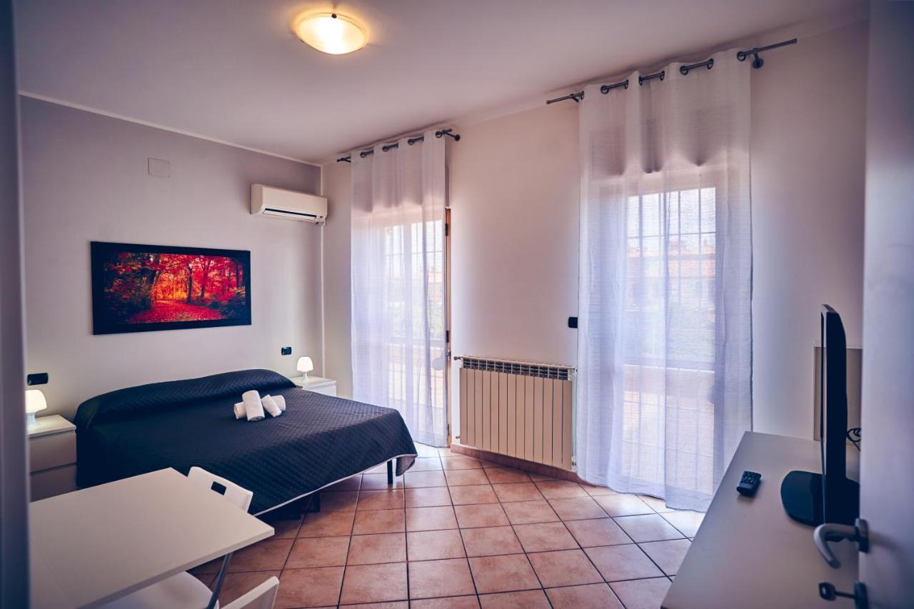 Travelershome 7Metri Guesthouse Ciampino Extérieur photo