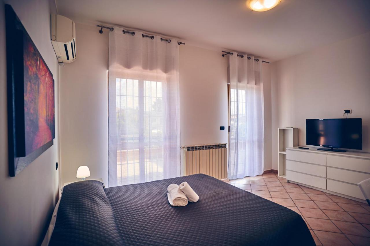 Travelershome 7Metri Guesthouse Ciampino Extérieur photo