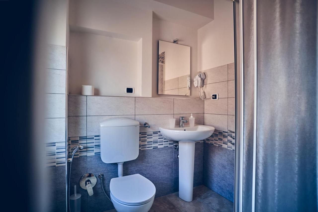 Travelershome 7Metri Guesthouse Ciampino Extérieur photo