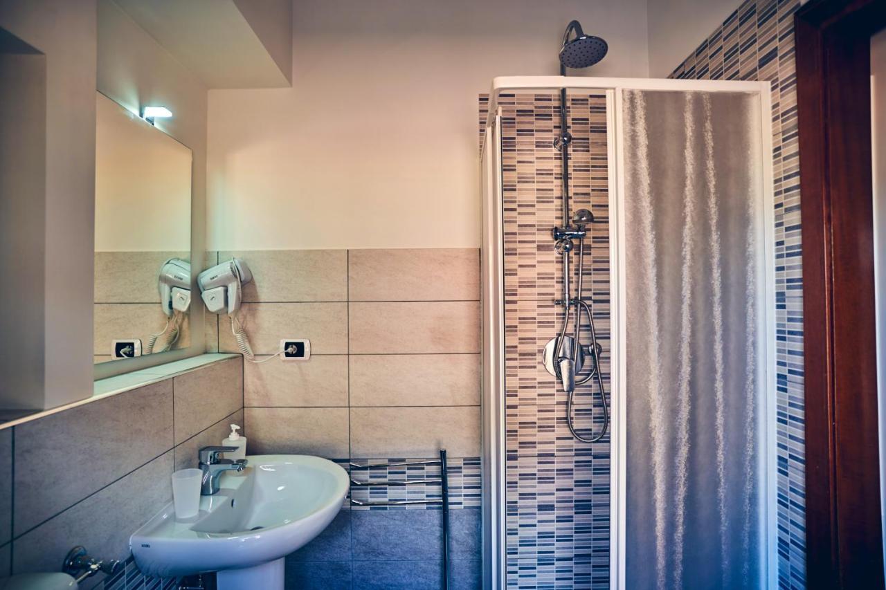 Travelershome 7Metri Guesthouse Ciampino Extérieur photo