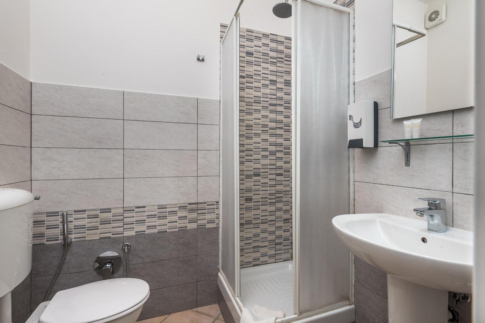 Travelershome 7Metri Guesthouse Ciampino Extérieur photo