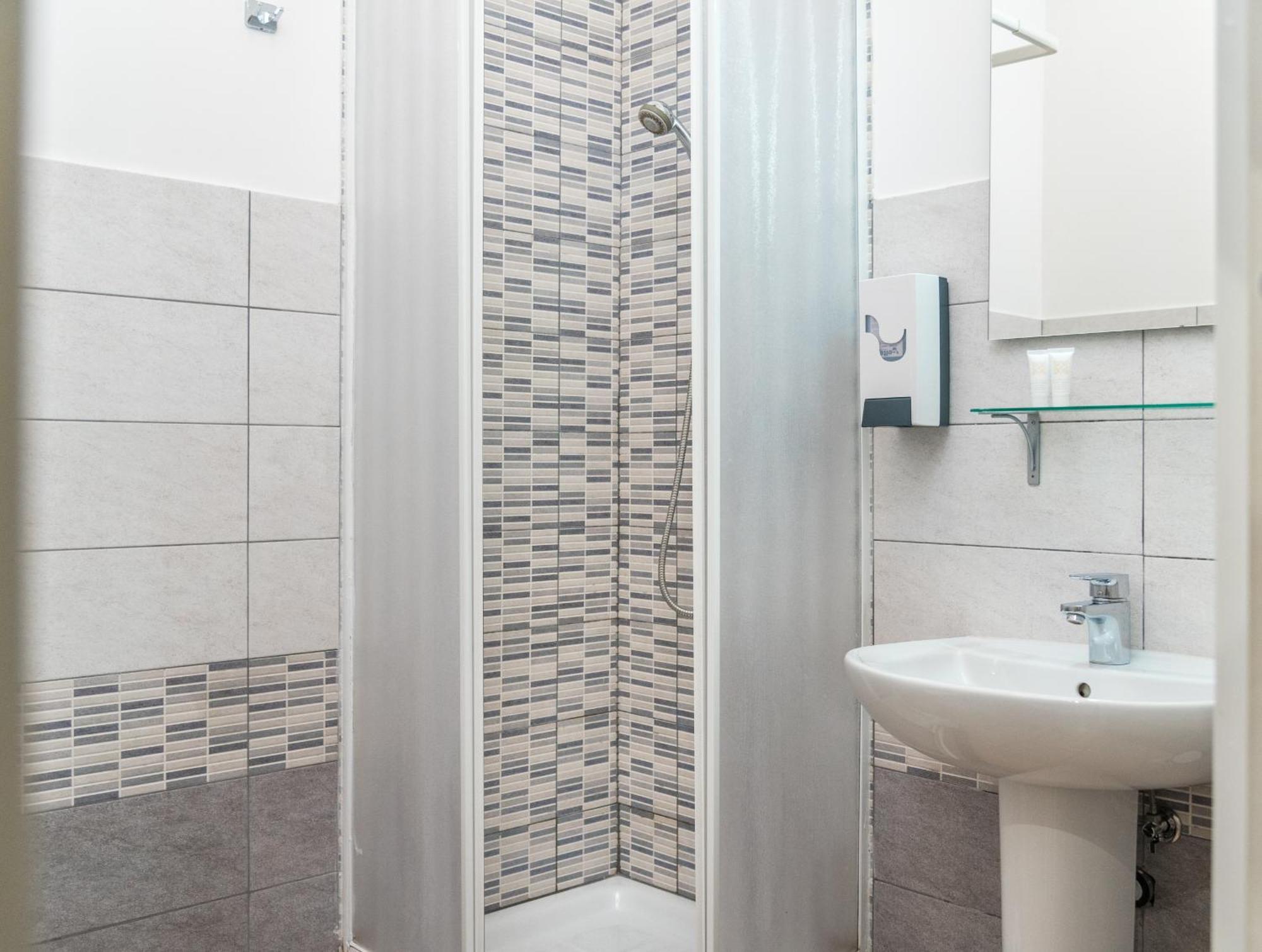 Travelershome 7Metri Guesthouse Ciampino Extérieur photo